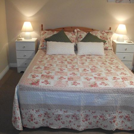 Rocksberry Bed & Breakfast Castlebar Esterno foto