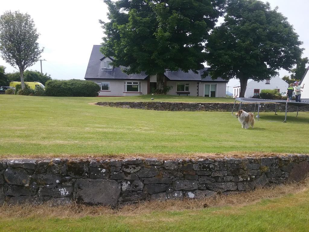 Rocksberry Bed & Breakfast Castlebar Esterno foto