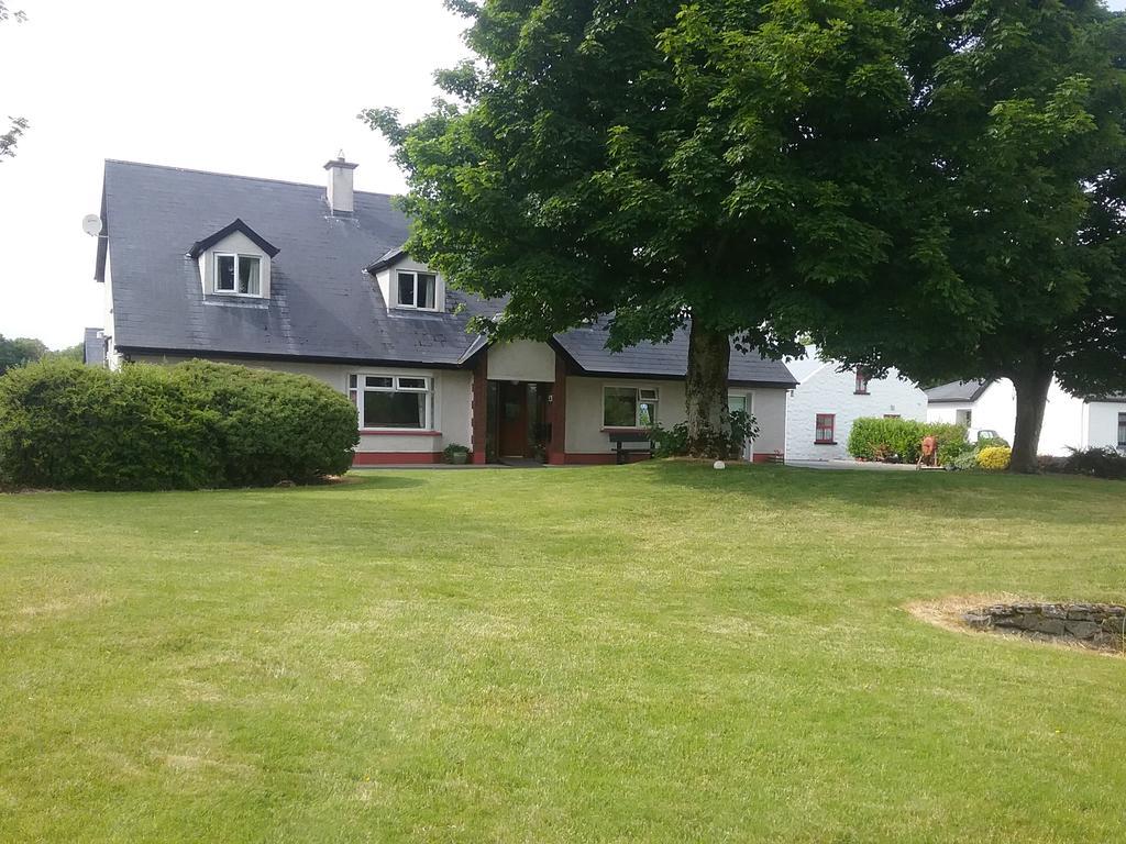 Rocksberry Bed & Breakfast Castlebar Esterno foto