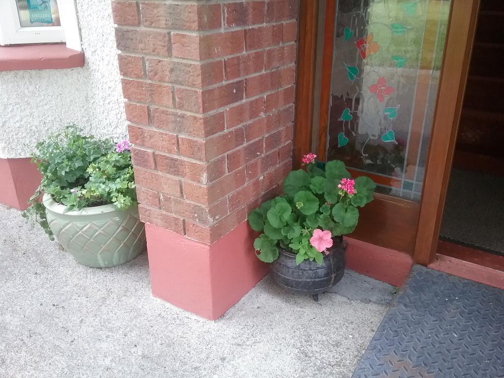 Rocksberry Bed & Breakfast Castlebar Esterno foto