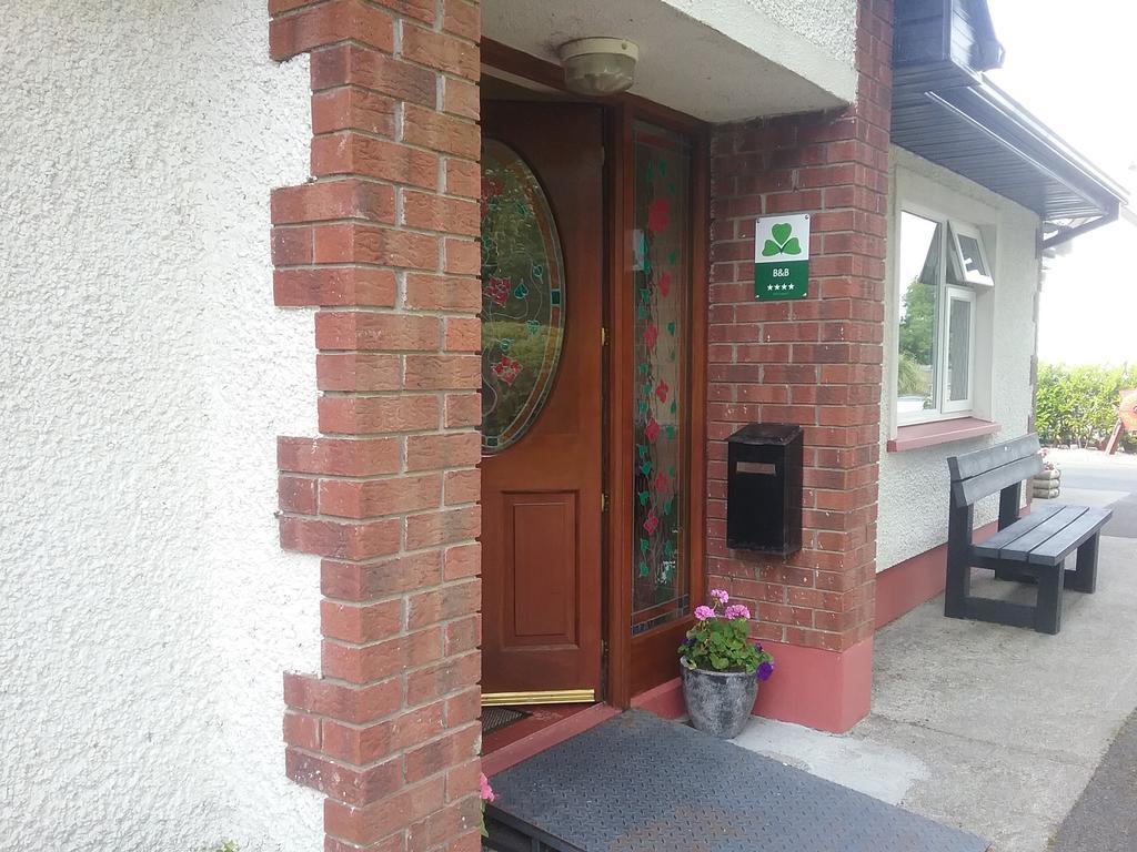 Rocksberry Bed & Breakfast Castlebar Esterno foto