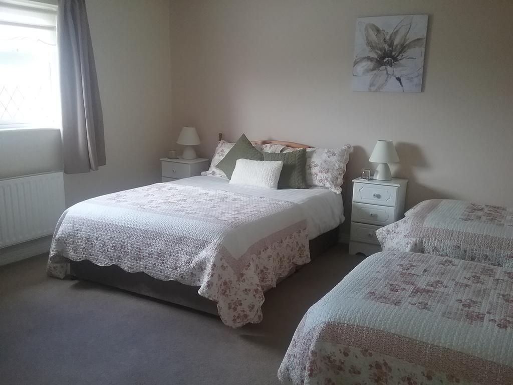 Rocksberry Bed & Breakfast Castlebar Esterno foto