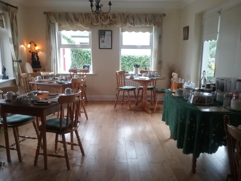Rocksberry Bed & Breakfast Castlebar Esterno foto