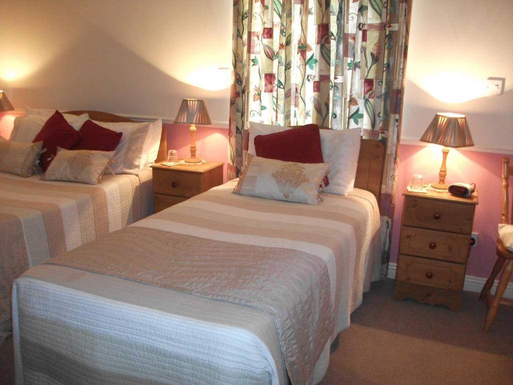 Rocksberry Bed & Breakfast Castlebar Esterno foto